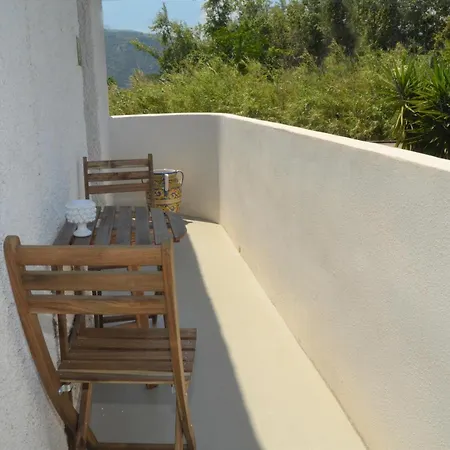 La Baia Del Rais Apartmán *